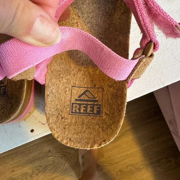 Reef cushion rim high platform Pink and Tan Sandals sz 8.5 - Picture 3 of 6